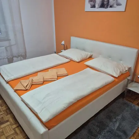 Jan 1 Apartment Pula